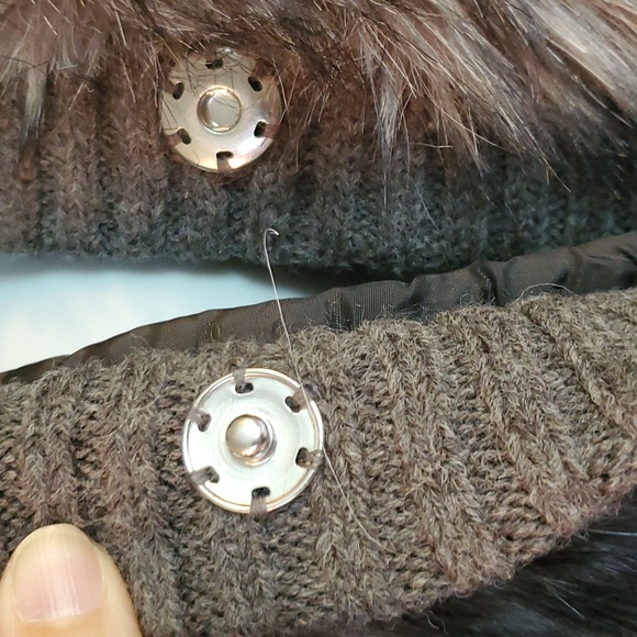 Michael Kors womens grey faux fur sweater - Picture 3 of 8